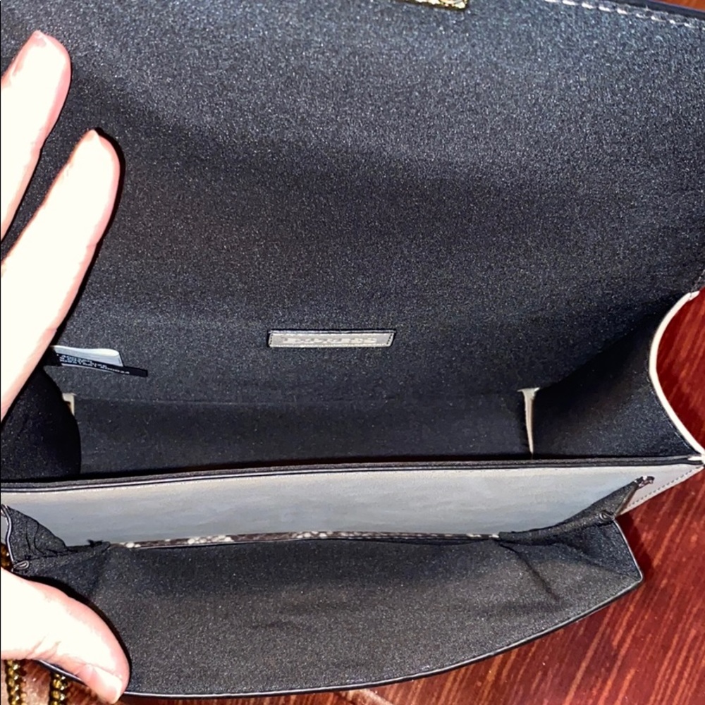 Express crossbody - Picture 2 of 4